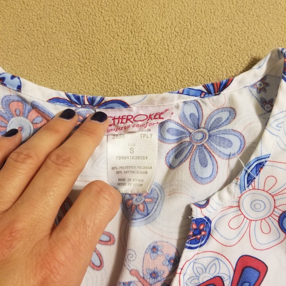 Scrub top - Picture 3 of 3